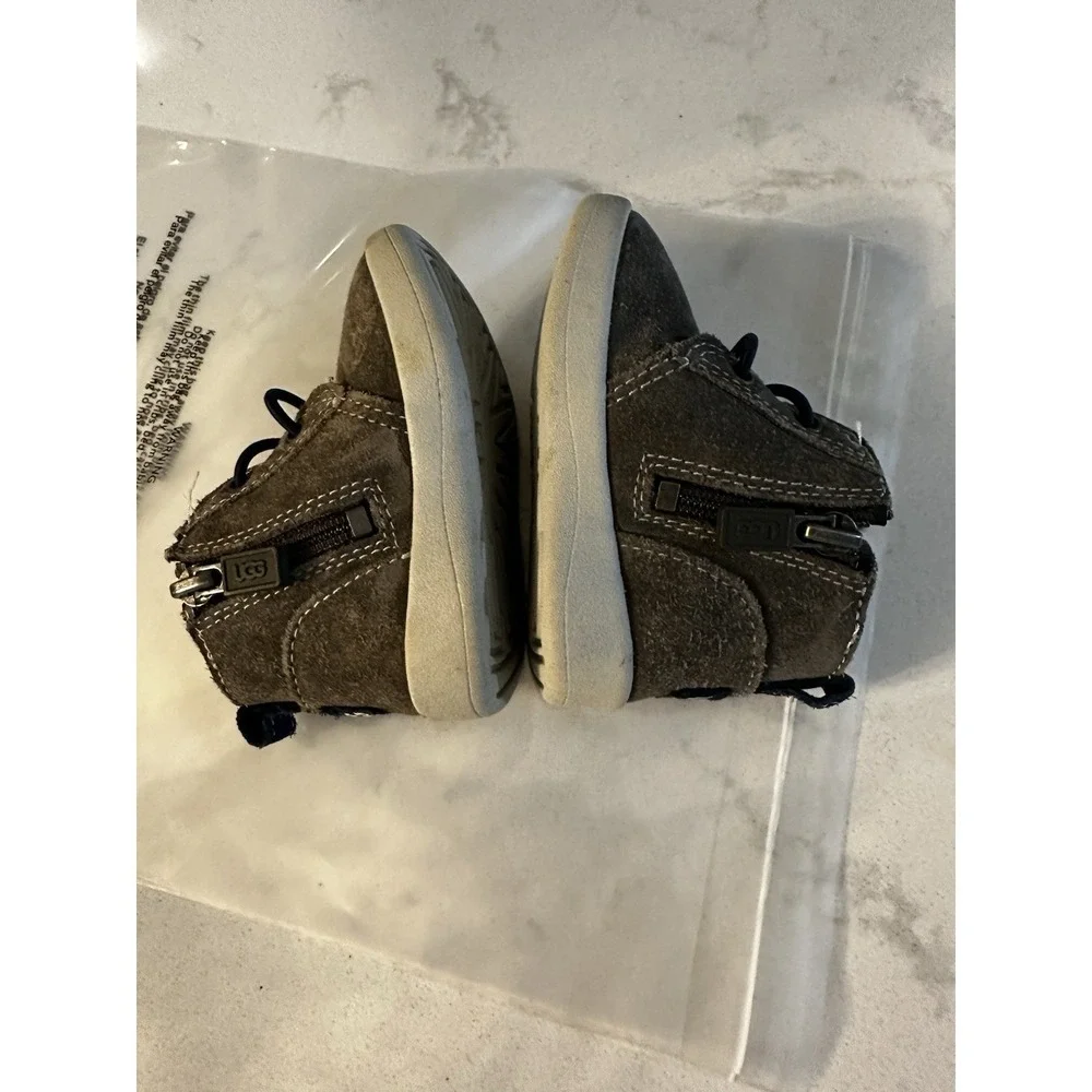 UGG Baby‎ Kristjan Suede Chukka Boots Charcoal Side Zippers Size 02/03 (6-12 M)